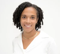 Naomi Salbert (sie/ihr)