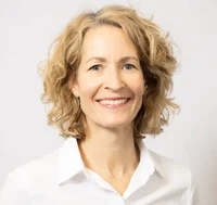 Ruth Ellen Bischoff (sie/ihr)